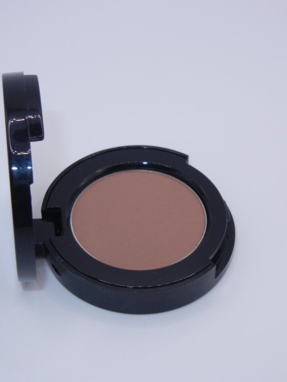 NEW Bobbi Brown Bronzing Powder in Medium 2 (2.55g)